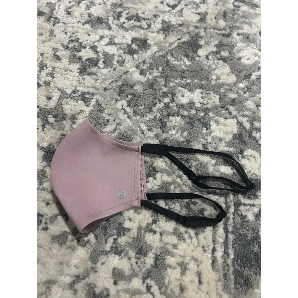 Lululemon Double Strap Adjustable Face Mask Purple‎